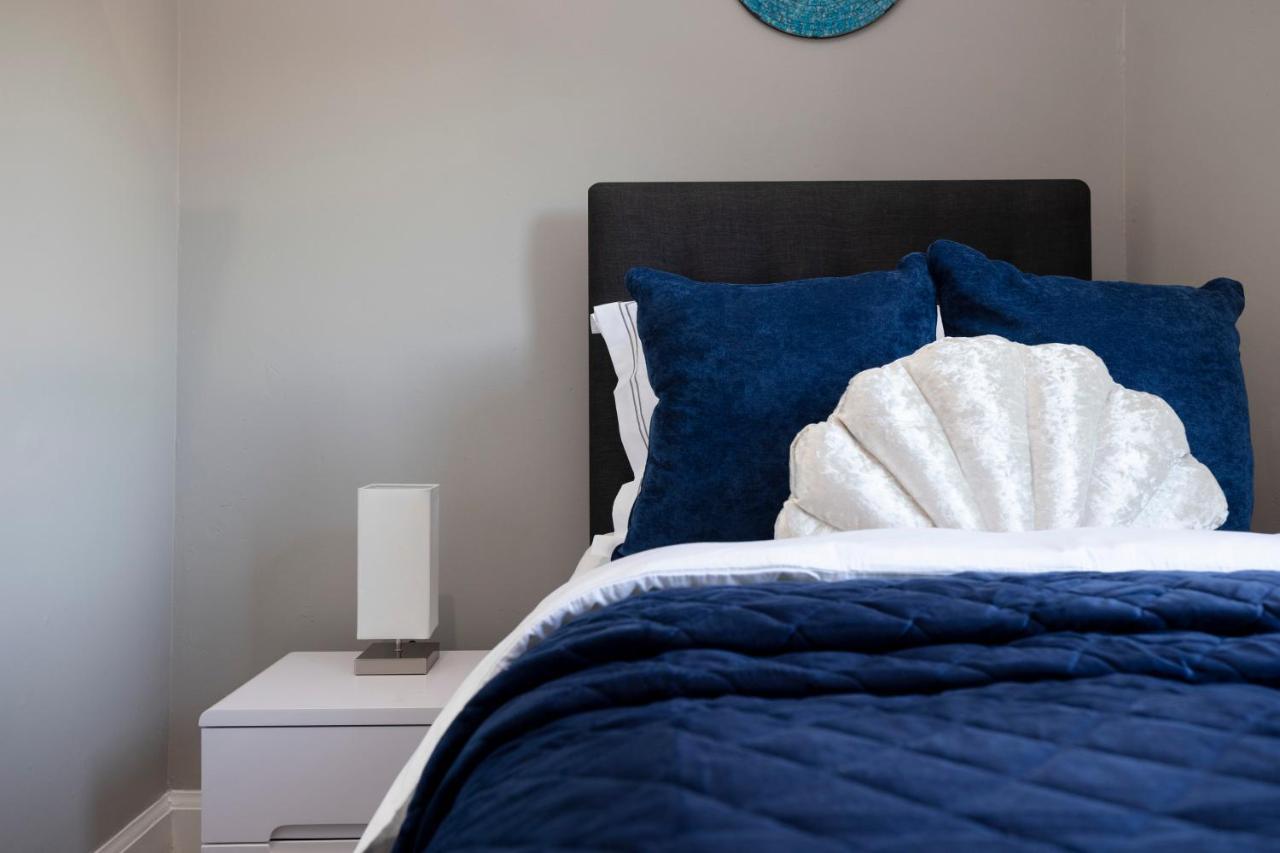 Stylish George Street Apartment Peebles Bagian luar foto
