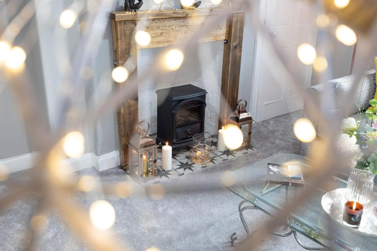 Stylish George Street Apartment Peebles Bagian luar foto